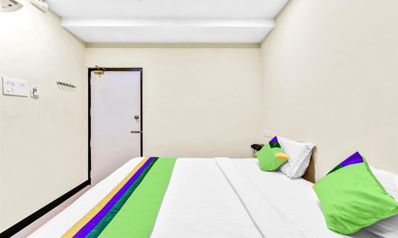 Hotel Treebo B Coral, 2 Km From Promenade Beach Pondicherry Esterno foto