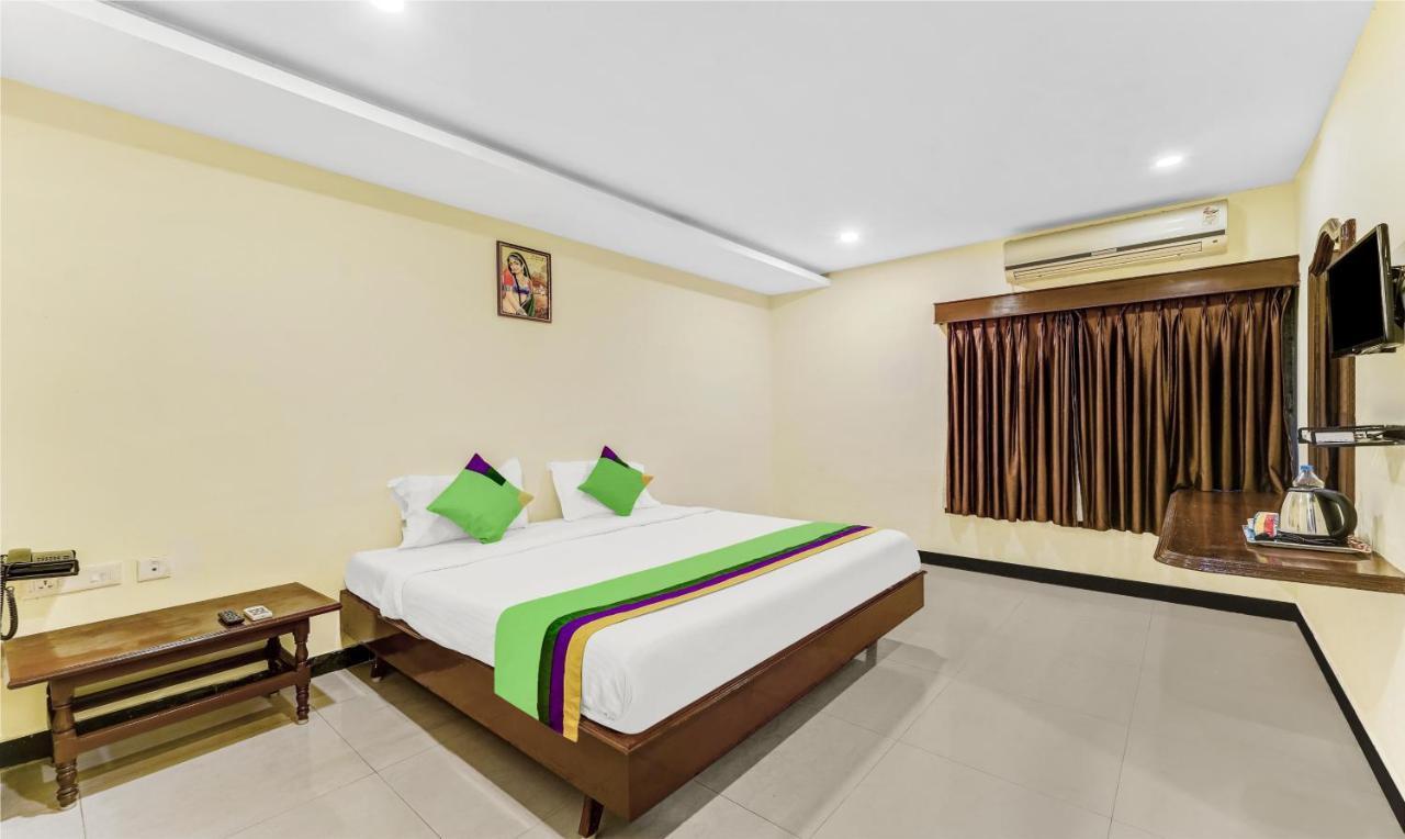 Hotel Treebo B Coral, 2 Km From Promenade Beach Pondicherry Esterno foto